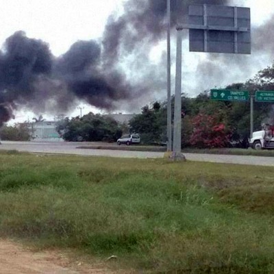  Reportan bloqueos en Altamira, Tamaulipas