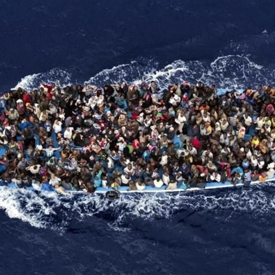  Italia detiene a dos traficantes entre los supervivientes del naufragio