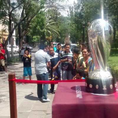  Exhiben trofeo del Ascenso MX en Caja del Agua