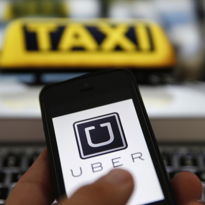  Taxistas protestan en el DF; Uber responde con viajes gratis a usuarios