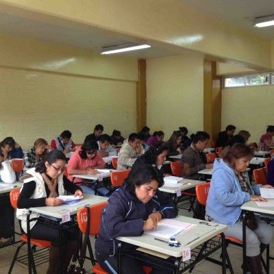  El INEE y ONG exigen evaluación a docentes