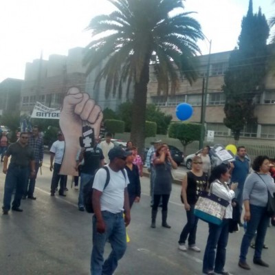 Manifestación de SITTGE crea caos vial en Carranza