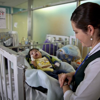  Hay en México 2.6 enfermeras por cada mil habitantes