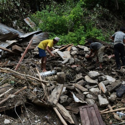  Deslizamientos de tierra en Nepal dejan muertos y desaparecidos