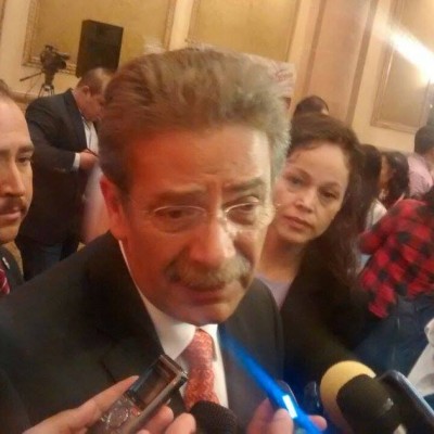  Se desborda presa en comunidad de Villa de Ramos