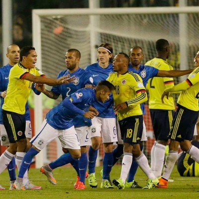  La frustración de Neymar tras la derrota ante Colombia