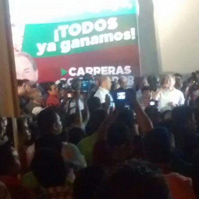  Con todo y mariachi JCL se dice ganador