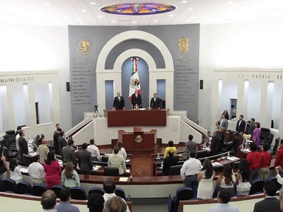  Rezago legislativo resalta en el primer aniversario del Congreso local