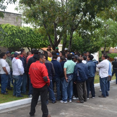  Amagados y regañados por “Rico Mac Toranzo”