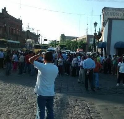  Desquicia SUTGE circulación en Av. Universidad