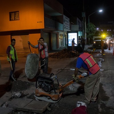  FOTOGALERÍA: Comienzan obras de bacheo en Avenida Universidad