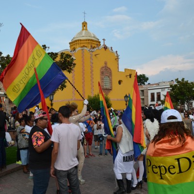  Comunidad LGBTTTI marchó en SLP (Galería 3)