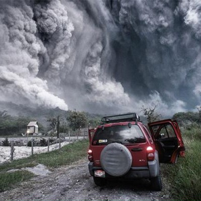  Declaran emergencia en Colima por erupción del Volcán de Fuego