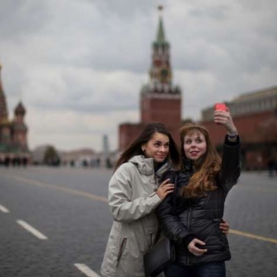  Rusia lanza campaña para tomarse selfies “seguras”
