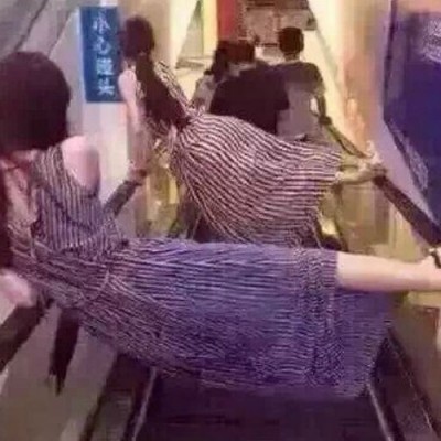  Tras horrorosa muerte, así es como los chinos suben las escaleras eléctricas