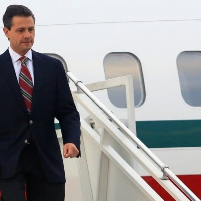  Regresa Peña Nieto a México