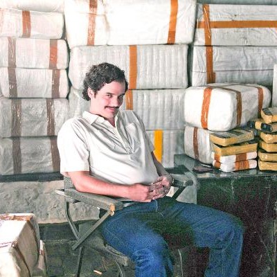  Una serie de “Narcos” se infiltra en la red