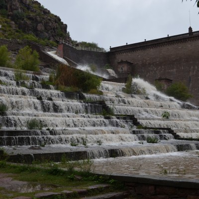  (Galería) Bello paisaje; agua desperdiciada