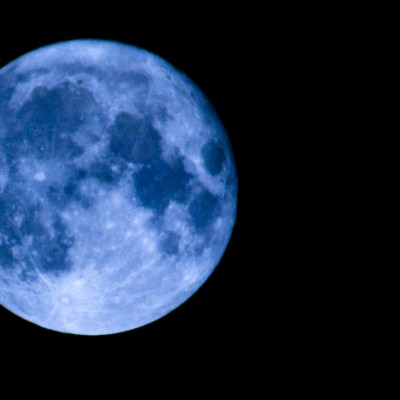  Hoy hay “Luna Azul”