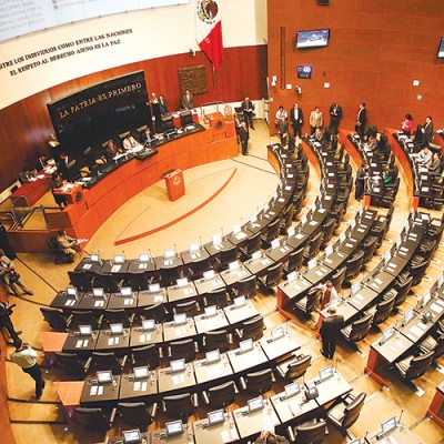  Libran 50 senadores descuento por faltas