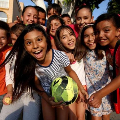  Conoce a la niña mexicana que promueve la igualdad de género en un libro