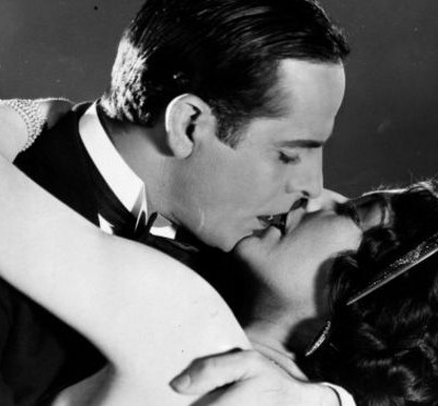  ¿Por qué se besan los humanos si la mayoría de los animales no lo hacen?