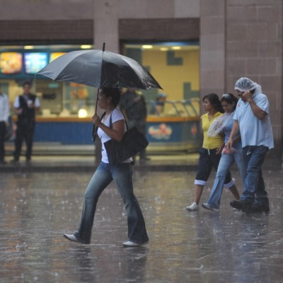  Cinco fenómenos climáticos provocarán lluvia en la mayor parte del país