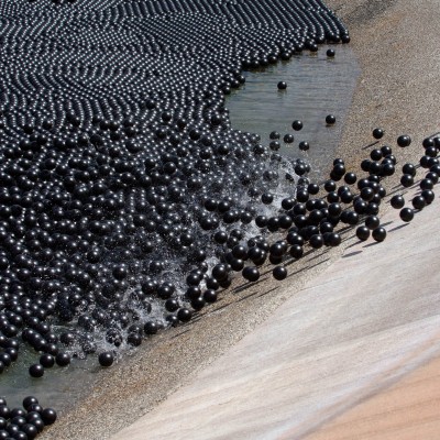  ¿Por qué cubrieron un embalse de Los Ángeles con millones de pelotas negras?