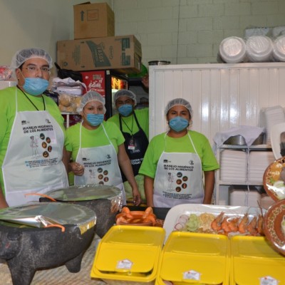  COEPRIS destruye productos caducos en la FENAPO 2015