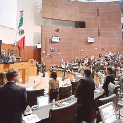  Senado gasta dos mil millones de pesos  en plenarias, giras…