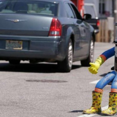  Sufre agresiones robot viajero