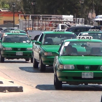  Taxistas ven desventaja en el uso de plataformas digitales