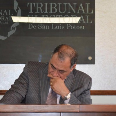  Amonestación o multa a Carreras: presidente del TESLP