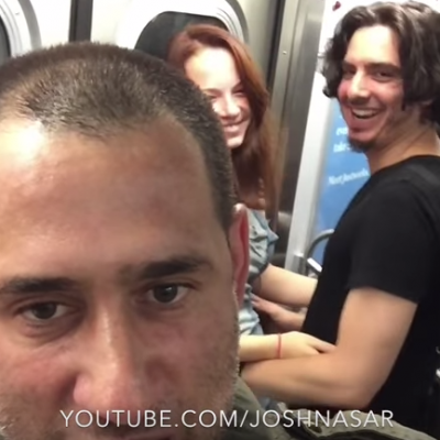 VIDEO: Ridiculiza a ‘amorosa’ pareja en el metro de NY
