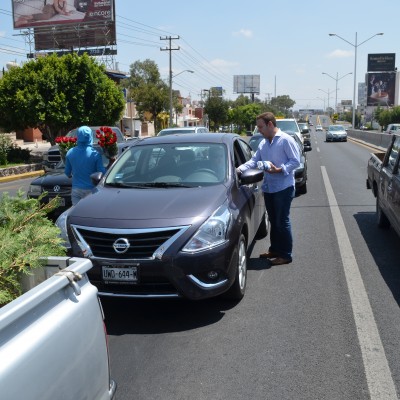  Agradece y pide disculpas antes de irse