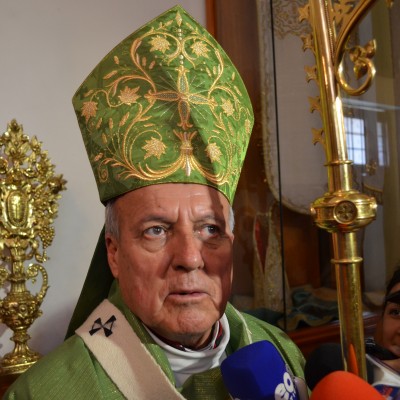 Retrocede el Arzobispo