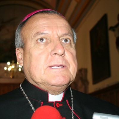  “Muy difícil”, admitir unión de parejas de mismo género: Arzobispo