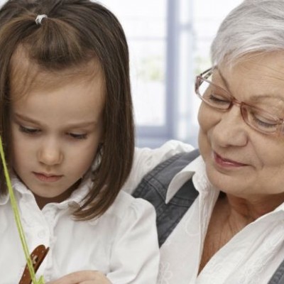  Alertan por ‘síndrome de abuela esclava’