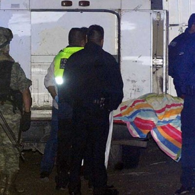  Encuentran tres cadáveres dentro de casa en Ecatepec