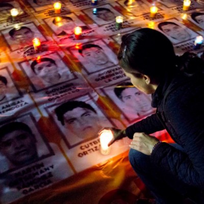  Se pospone reunión entre EPN y familiares de normalistas desaparecidos