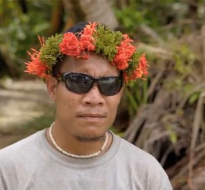  La isla llena de gente que sólo puede ver en blanco y negro