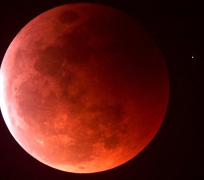  Una superluna ‘de sangre’ decorará el cielo este domingo