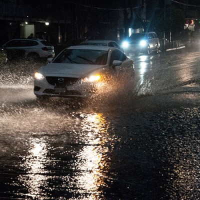  Dos canales de baja presión causarán lluvias en el país