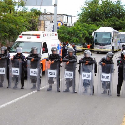  Normalistas vs Policías