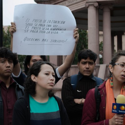  Estudiantes de UASLP presentan iniciativa al Congreso ante incremento a cuotas anuales