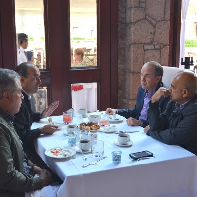  “Desayunándose” a Toranzo