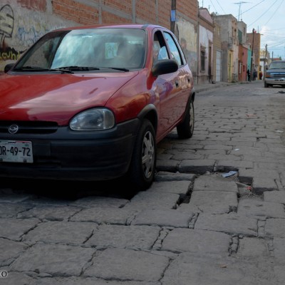  Colapso en calle Nezahualcóyotl. “Se pasan la pelotita” INAH e Interapas