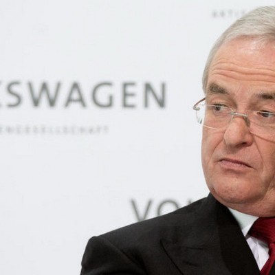  Renuncia jefe de Volkswagen tras escándalo de manipulación de emisiones