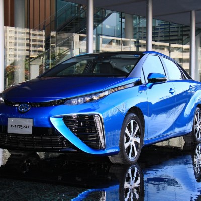  El nuevo auto impulsado por hidrógeno es de Toyota