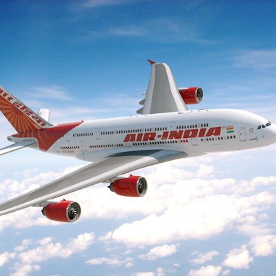  Aerolínea reubica a sobrecargos “gorditas”
